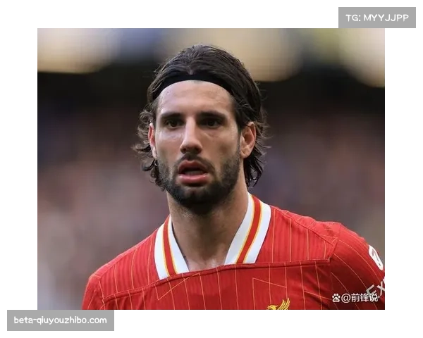 斯洛特核心伤退应急变阵 索博斯洛伊改打右后卫展现战术弹性